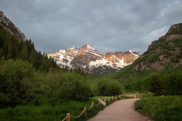 The iconic Maroon Bells in the early morning light.